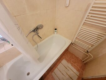 Na predaj dvojgeneračný rodinný dom, 491m2 - 15