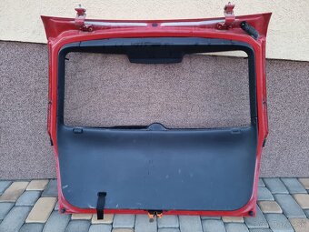 ŠKODA FABIA 1 predný nárazník červenej farby - 15