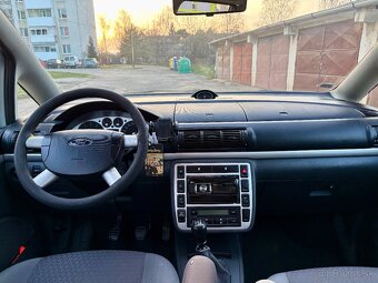 Ford Galaxy 7-miestne Víkendová akcia - 15