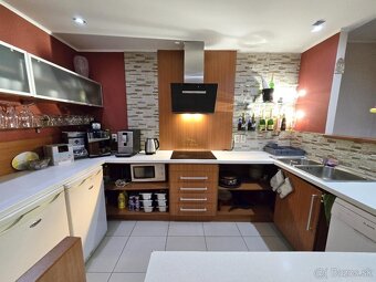 10-izb. Penzión pri Centre / Rodinný dom 380 m² / Domčeková - 15