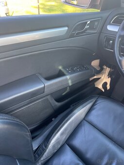 Škoda Superb Combi 1.6 TDI, full výbava, koža, 2 sady kolies - 15