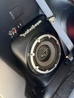 Mitsubishi Outlander SUV - 15