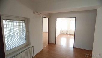 Od júna: 3-izbový nebytový priestor (80m2) na Športovej - 15