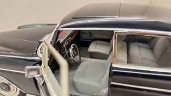 1:18 MERCEDES-BENZ 300 SE - 15