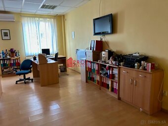 Na predaj POZEMOK s komerčnou budovou pri Dunajskej Strede - 15