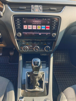 Škoda Octavia Combi 1.6 TDI Ambition 85KW - 15