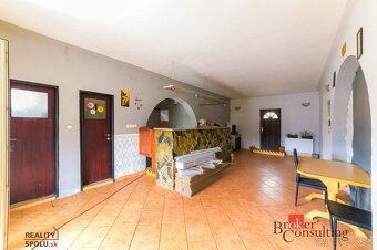 VÝRAZNE ZNÍŽENÁ CENA Rodinný dom na predaj - 15