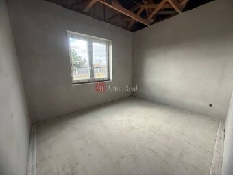 Praktický 4-izbový bungalov v novovybudovanej lokalite- Horo - 15