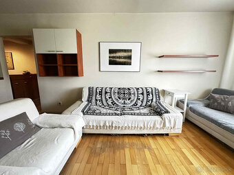 REZERVOVANÉ    PREDAJ    4 izbový byt s balkónom po čiastočn - 15