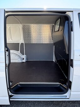 Volkswagen T6.1 Transporter 2.0 TDI DSG 150PS ODPOČET DPH - 15
