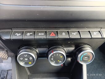 DACIA Duster 1,6 SCe 4x4 M6 - 15