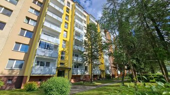 NA PREDAJ: 1 izbový byt - 37m2 s lóggiou, Za dráhou - 15