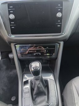Volkswagen Tiguan 2.0 TDI EVO 12/2021 Manuál - 15