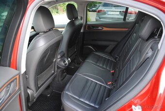 Alfa Romeo Stelvio 2.0 Benzín - PREDAJ AJ NA SPLÁTKY - 15