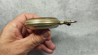 Velké 66 mm, 202 g těžké staré železniční hodinky s lokomoti - 15