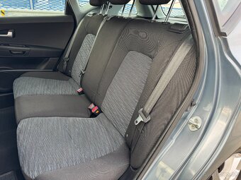 Kia Ceed kombi 1.6 benzín 2008 SR auto 1. Majiteľ - 15