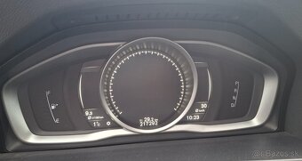 Volvo V60 Cross Country D4 Momentum AWD - 15