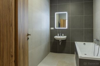RODINNÝ DOM v rádovej zástavbe - projekt Pod Ráblom Dvorníky - 15