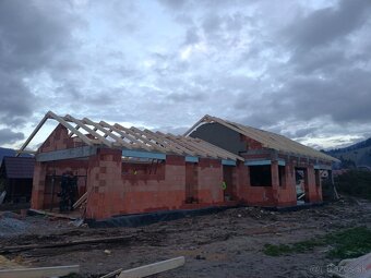 REKONŠTRUKCIE STRIECH S DODANÍM MATERIÁLU - 15