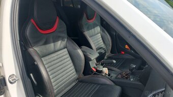 Predám škoda Octavia combi RS TDI DSG - 15