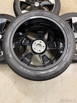 Zimná sada Volvo EX30 - 5x108 R19 , 245/45/19 - 15