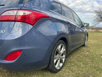 Hyundai i30 CW combi 1.6crdi - 15