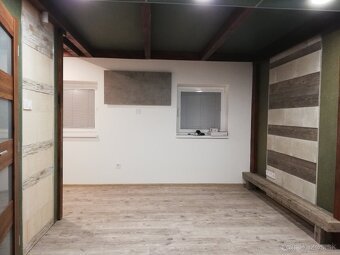 Rodinný dom - novostavba s okamžite obývateľnou časťou - 15