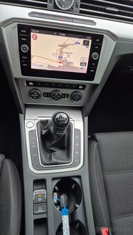 Volkswagen Passat Variant 2.0 TDI BMT Business Comfortline - 15