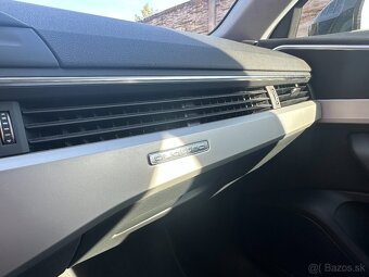 2022 Audi A4 Avant Quattro - 15