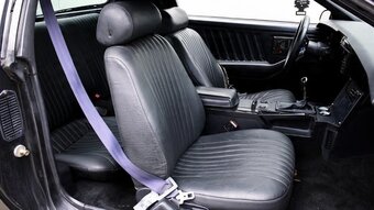 Chevrolet Camaro 5.0 V8 manuál 1988 128 kW - 15