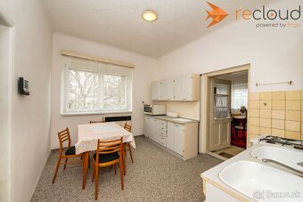 Rodinný dom s veľkým pozemkom 1620 m² – ideálny na prerábku - 15