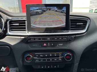 Kia Ceed SW 1.6 CRDi A/T Gold, Pôvodný lak, Navi, SR - 15