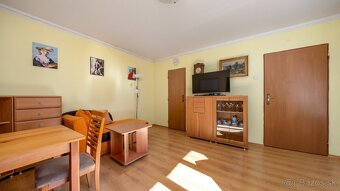 Na predaj dvojgeneračný rodinný dom v obci Viničné - 15