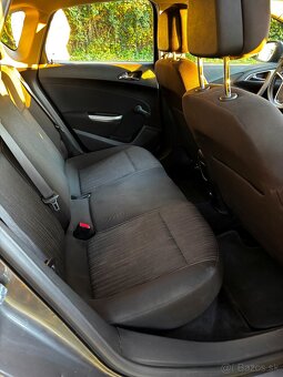 Predám Opel Astra 1,4 r.v.2010 - 15