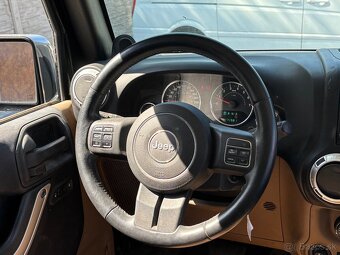 Jeep Wrangler 2012 Unlimited Sport 3.6L V6 A/T - 15