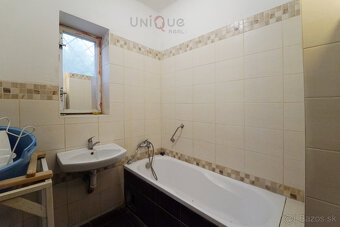 Na predaj: Vidiecka usadlosť pri Veľkom Mederi – 1ha, dom - 15