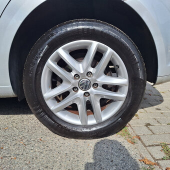 Volkswagen Touran 2.0 TDI DSG 7 miestne - AJ NA SPLÁTKY - 15