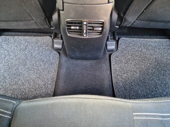 KIA Ceed SW 1.6 CRDi VGT 136k Automat Platinum (diesel) - 15
