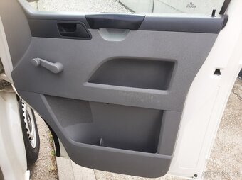 Volkswagen Transporter T5 - 15