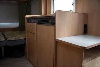 Burstner obytný príves - 15