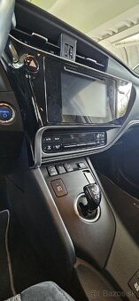 Toyota auris 2018 hybrid Combi - 15