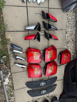 Predám dvere zásterky sklo nárazník kufor Corolla E12 02-07 - 15