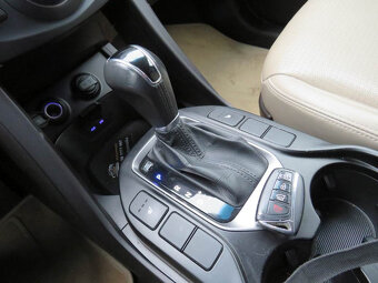 HYUNDAI Grand Santa Fe BENZIN 219 Kw - 15