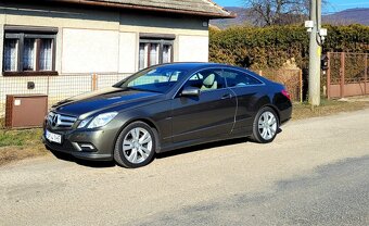 Mercedes Benz E coupe 350 CDI AMG  - hnedá koža - 15