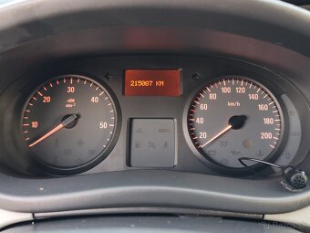 Opel Vivaro 2,0dci long - 15
