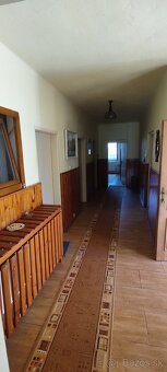 Rodinný dom zrekonštruovaný v obci Skýcov - 15