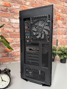 Ryzen 7 7800X3D\64GB\RTX 5070Ti\SSD\1000W Zdroj - 15