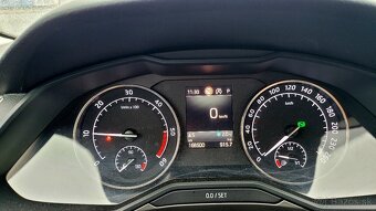 Škoda Superb Combi 2.0 TDI-110kw DSG - 15