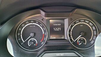 Škoda Octavia Combi 2.0 TDI DPF RS DSG - 15