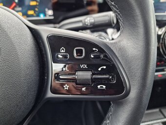 Mercedes-Benz GLA 180 A/T - 15